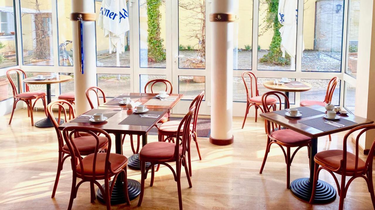Hotel Alte Post Міндельгайм Екстер'єр фото