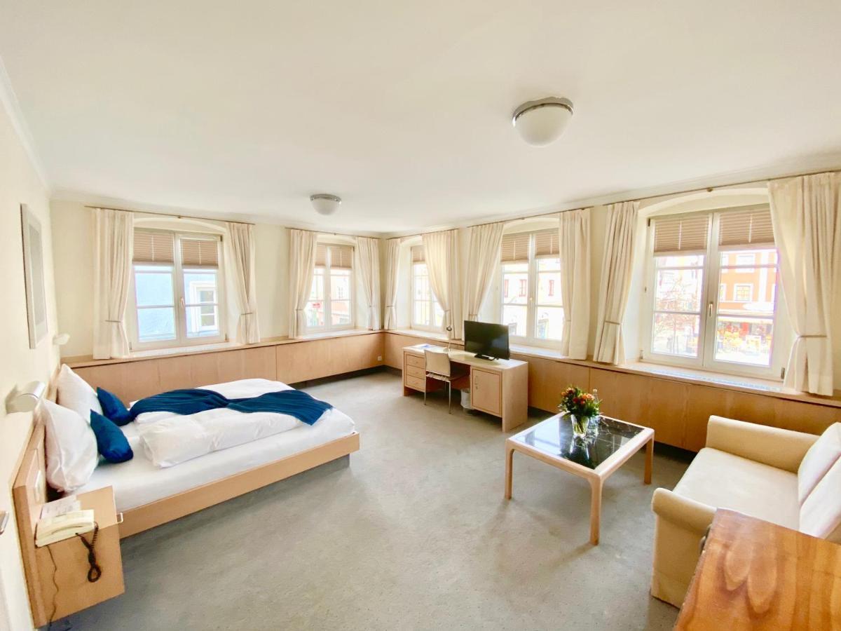 Hotel Alte Post Міндельгайм Екстер'єр фото